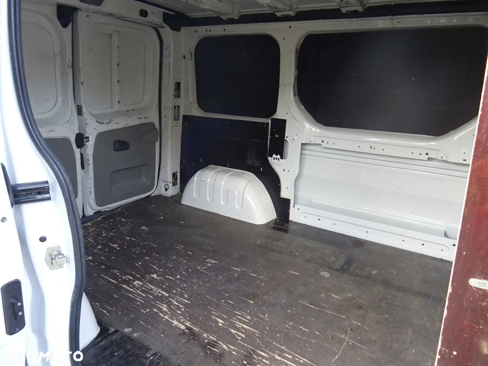 Renault Trafic 2,0 DCI 175tys km Furgon - 9
