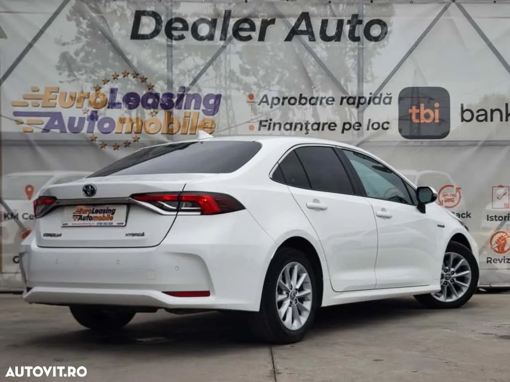 Toyota Corolla Sedan 1.8 HSD Business - 6