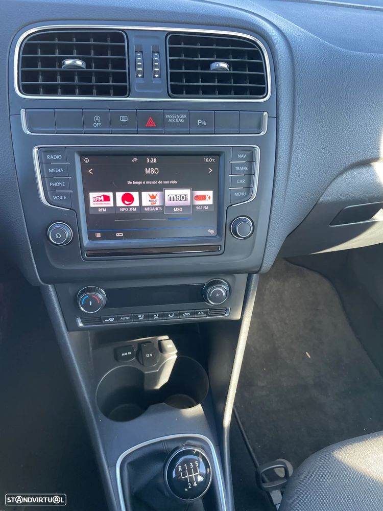 VW Polo 1.4 TDI (Blue Motion ) Comfortline - 9