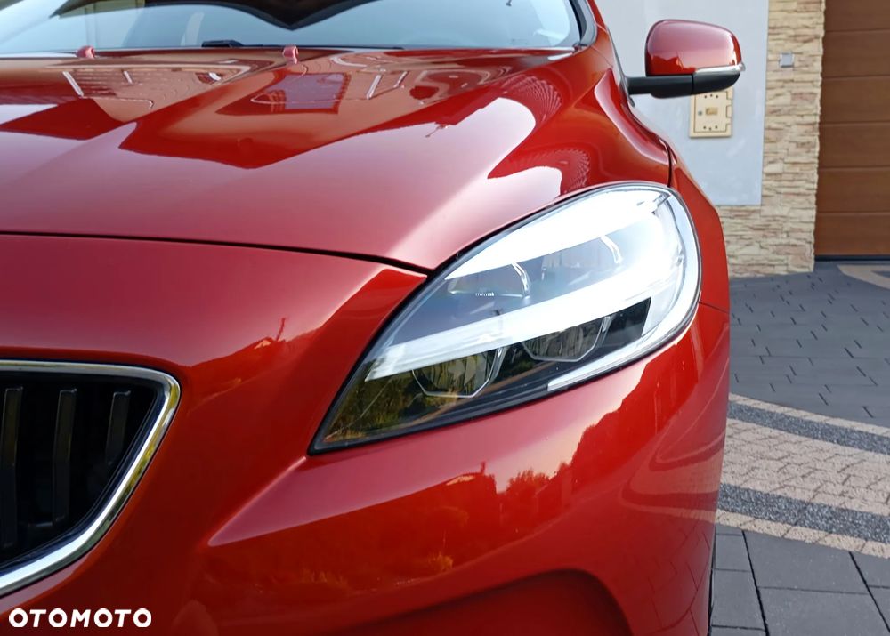 Volvo V40 D2 Momentum - 35