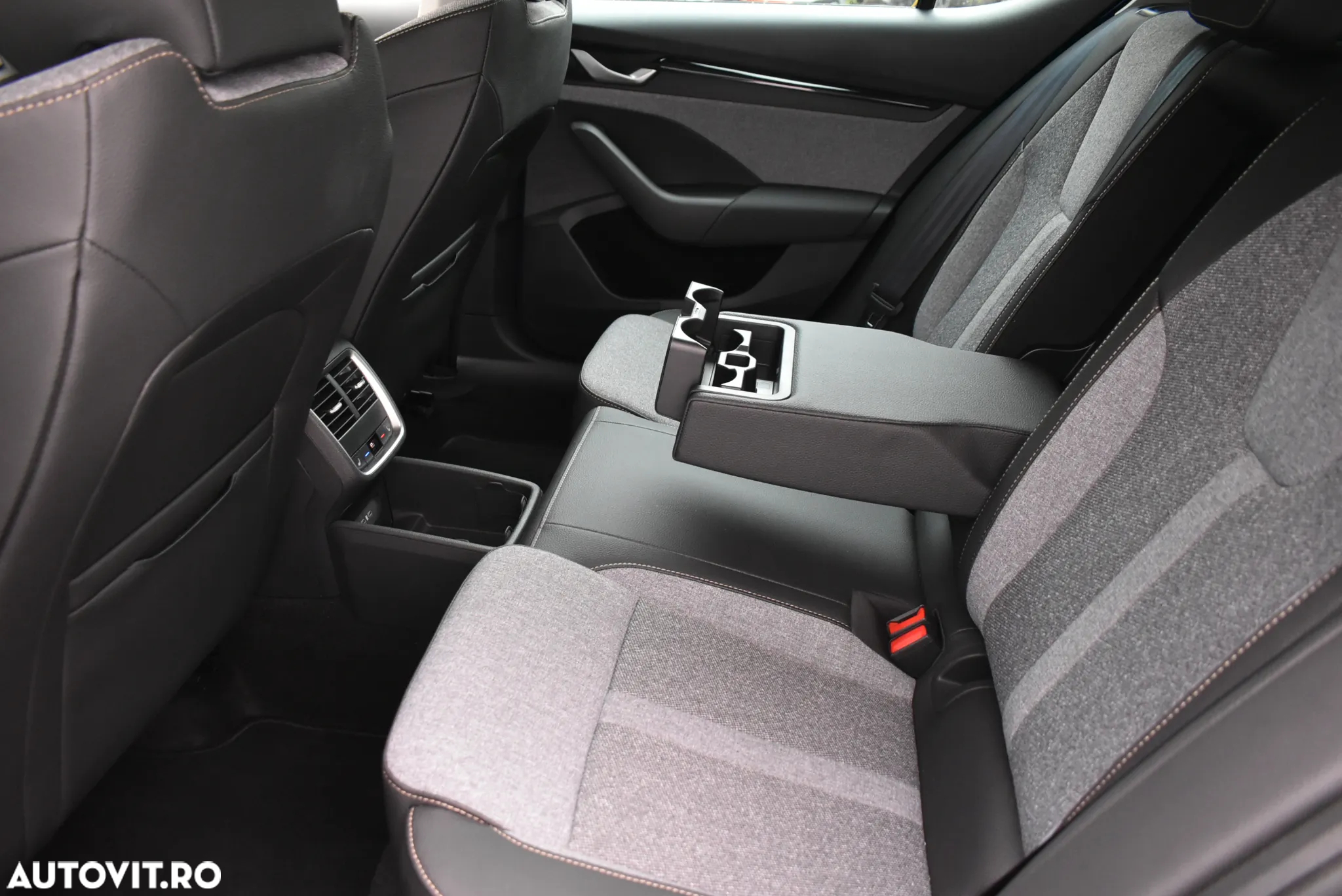 Skoda Octavia 2.0 TDI 150 CP DSG Selection - 23