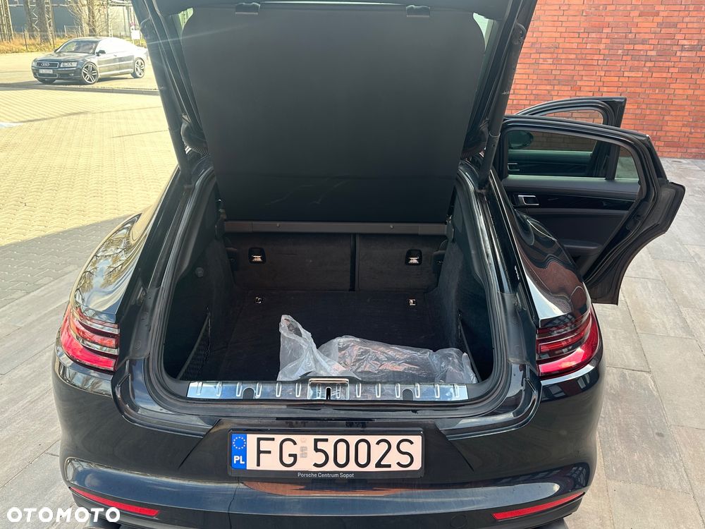 Porsche Panamera 4 - 9