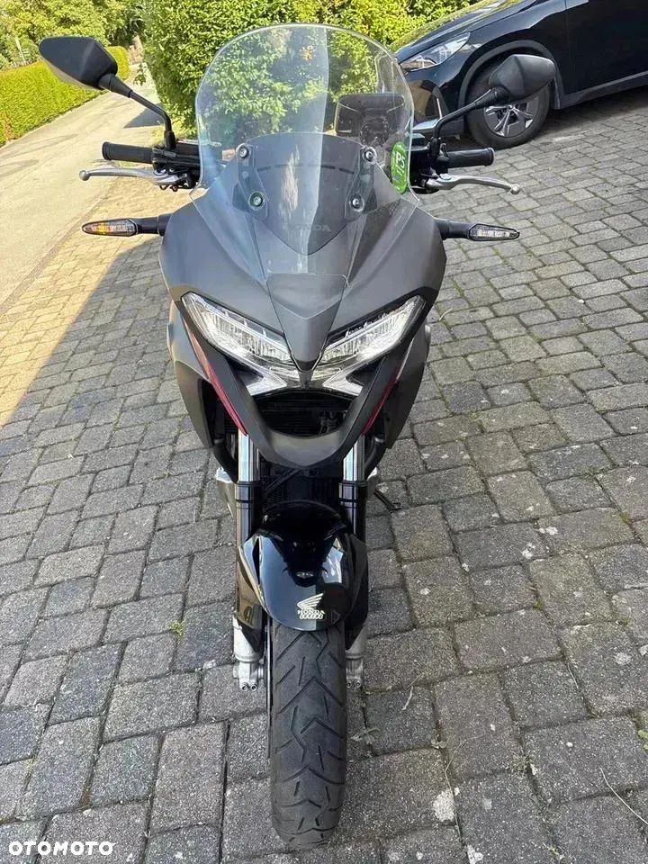 Honda VFR - 8