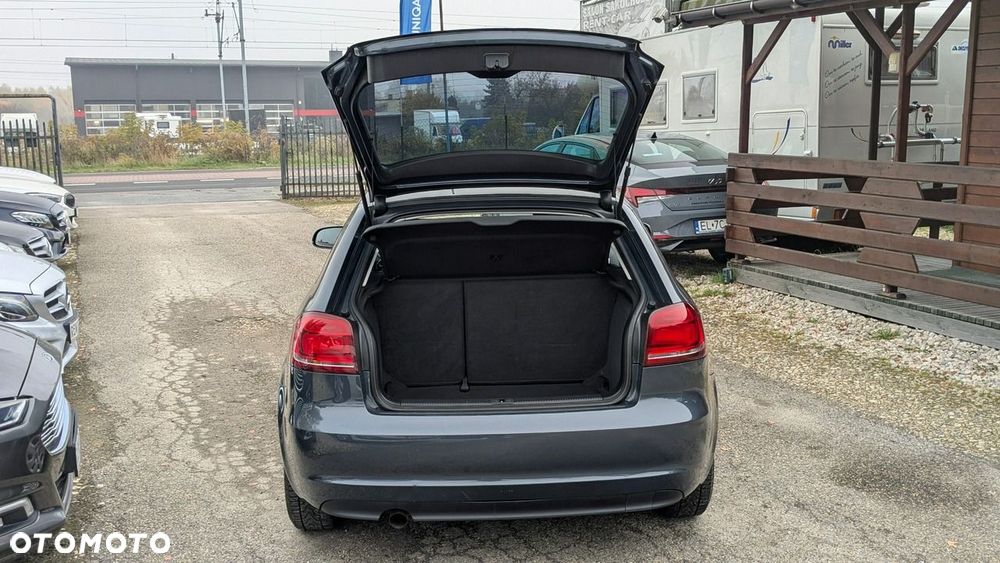 Audi A3 3-drzwiowe 1.6 TDI Ambiente - 30