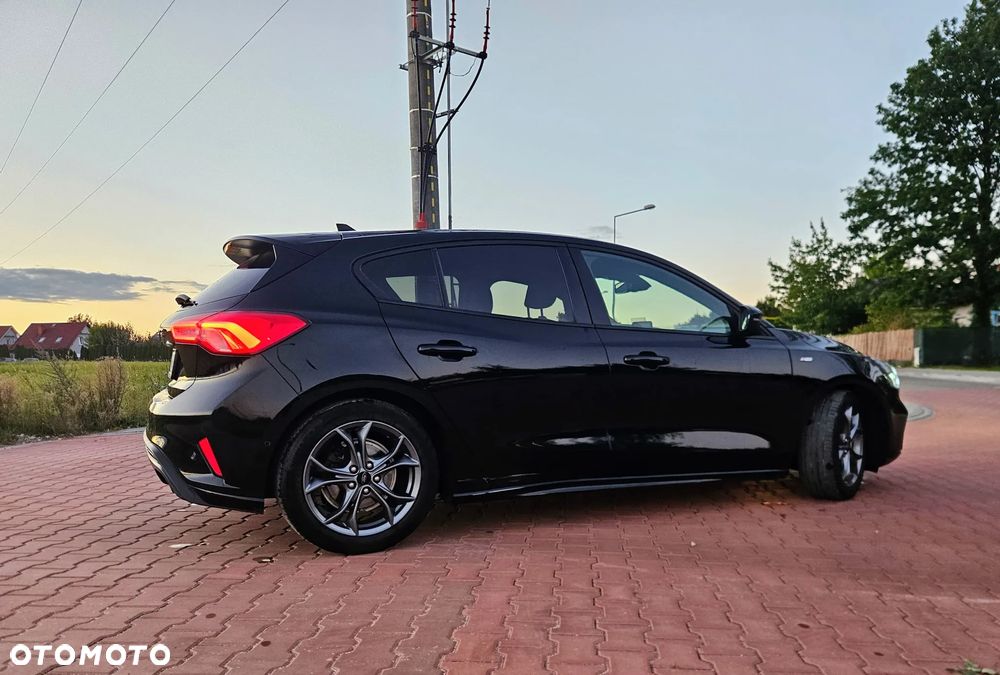 Ford Focus 1.0 EcoBoost ST-Line Red ASS - 4