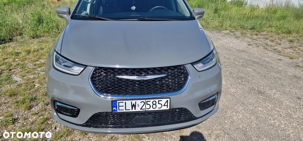 Chrysler Pacifica - 3