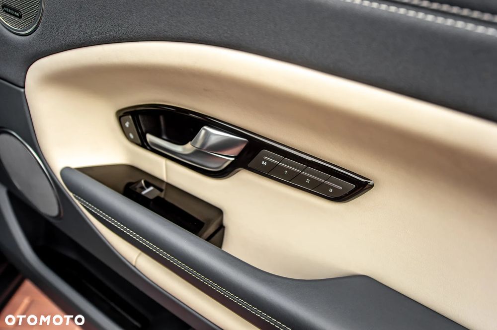 Land Rover Range Rover Evoque Si4 SE Dynamic - 23