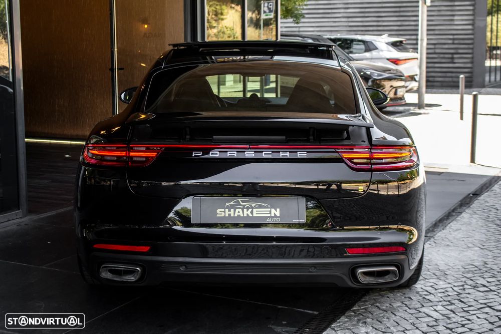 Porsche Panamera 4 E-Hybrid - 10