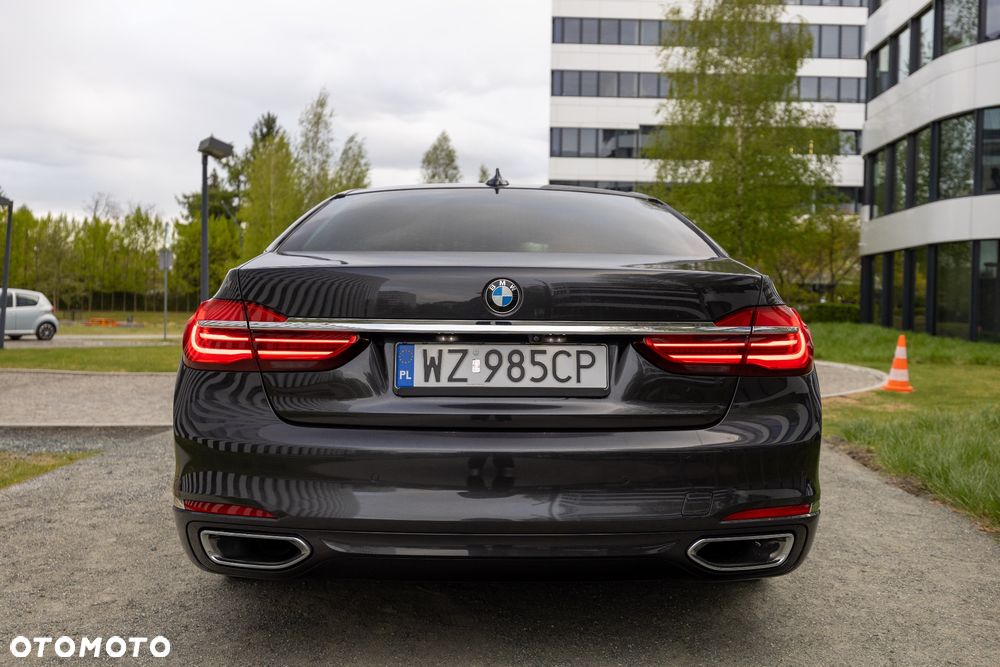BMW Seria 7 730d xDrive - 14