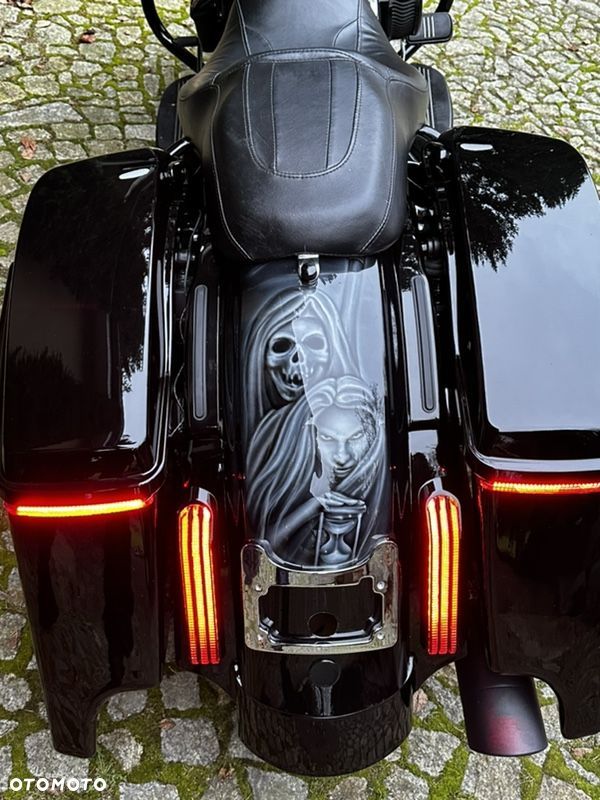 Harley-Davidson Touring Road Glide - 8