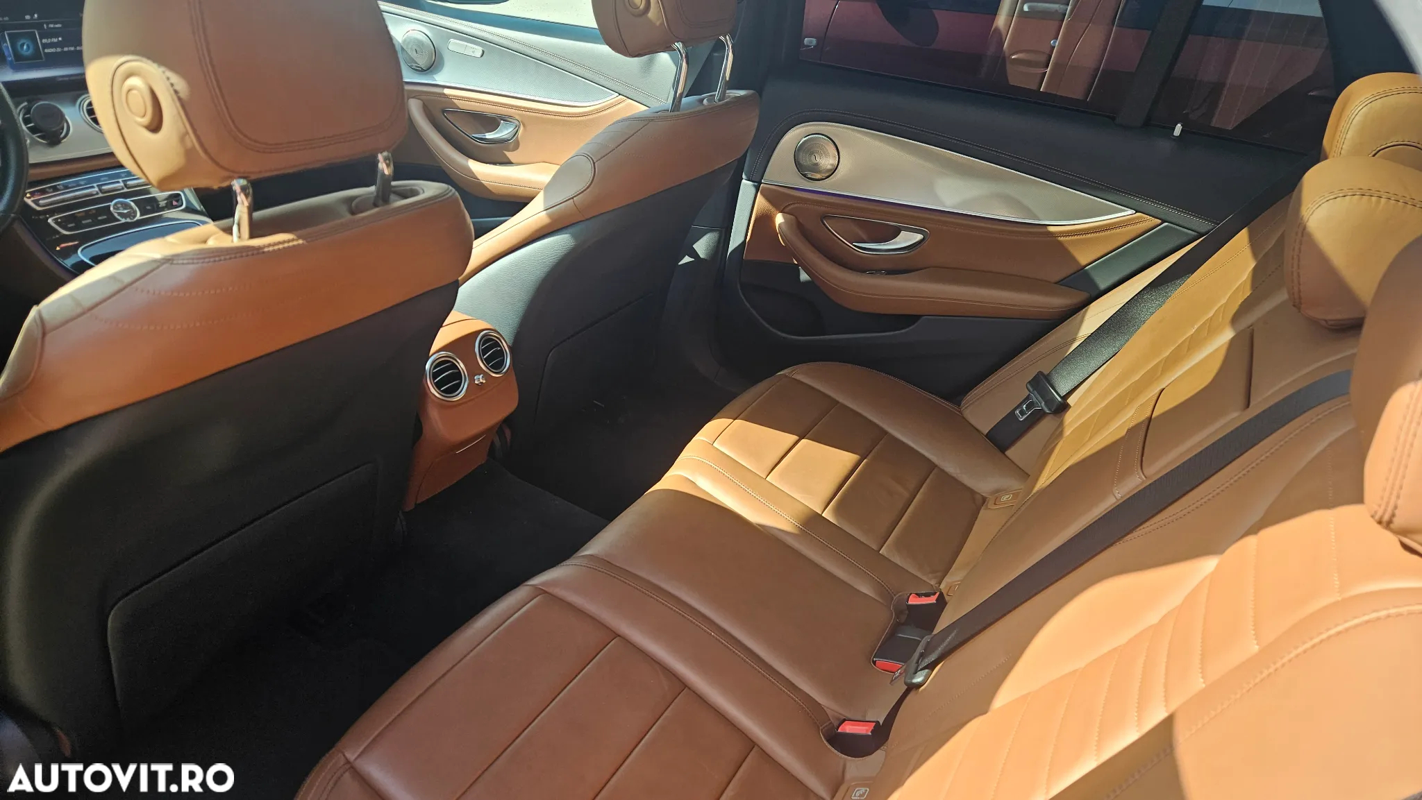 Mercedes-Benz E 220 d T 9G-TRONIC AMG Line - 18