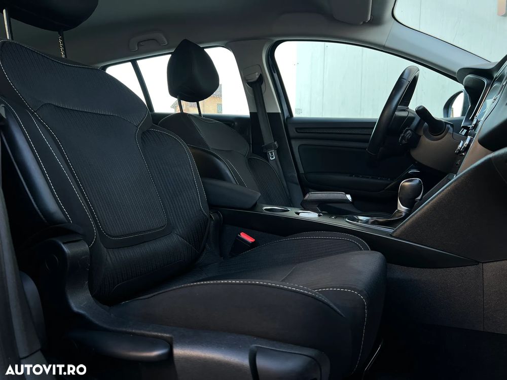 Renault Megane Estate 1.5 dCI EDC Intens - 8