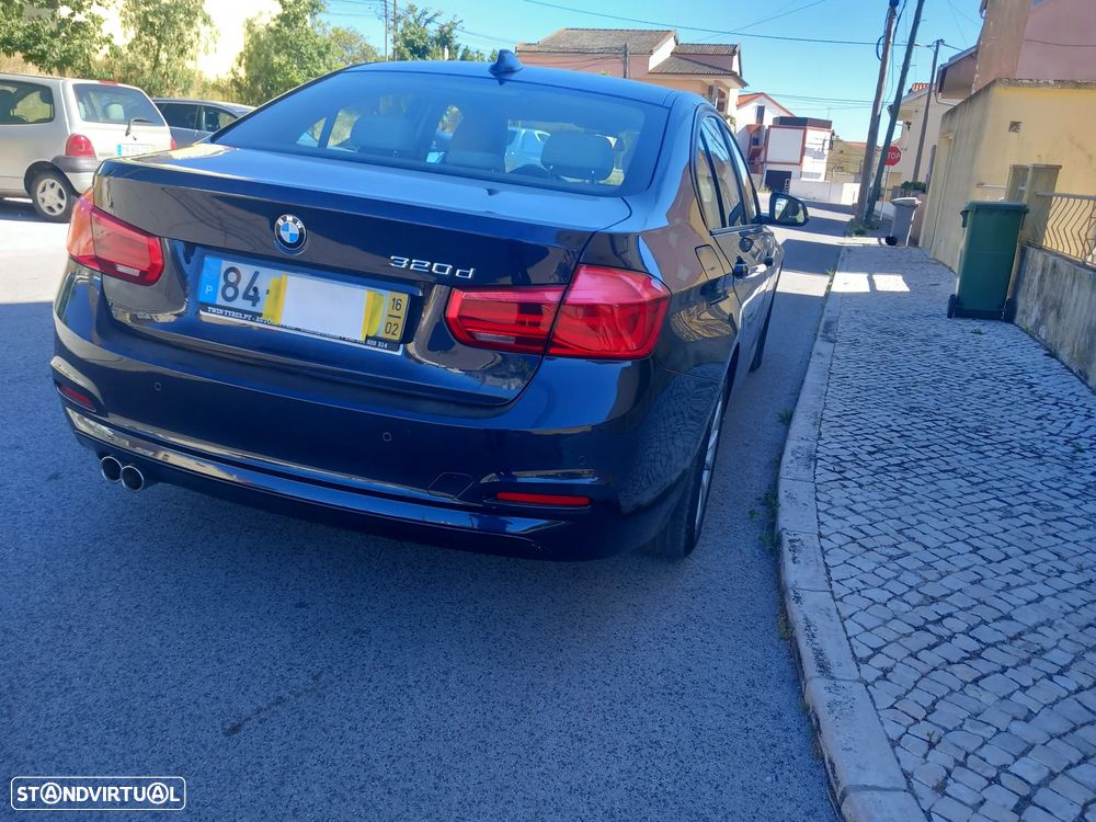 BMW 320 d Line Sport - 11