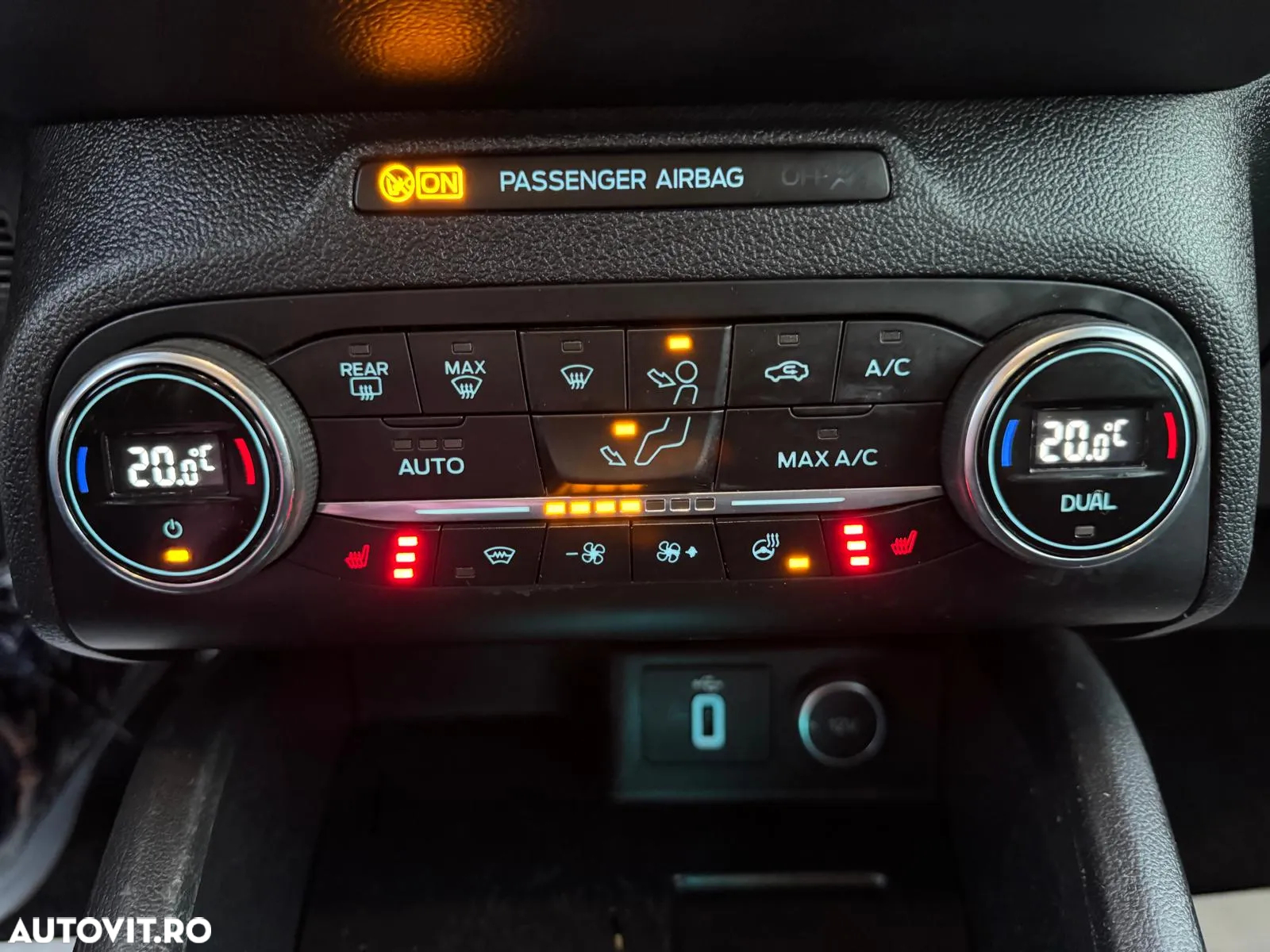 Ford Focus 1.5 EcoBlue Start-Stopp-System TITANIUM - 10