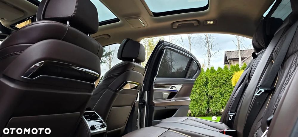 BMW Seria 7 [G11 G12] 19-22 - 25