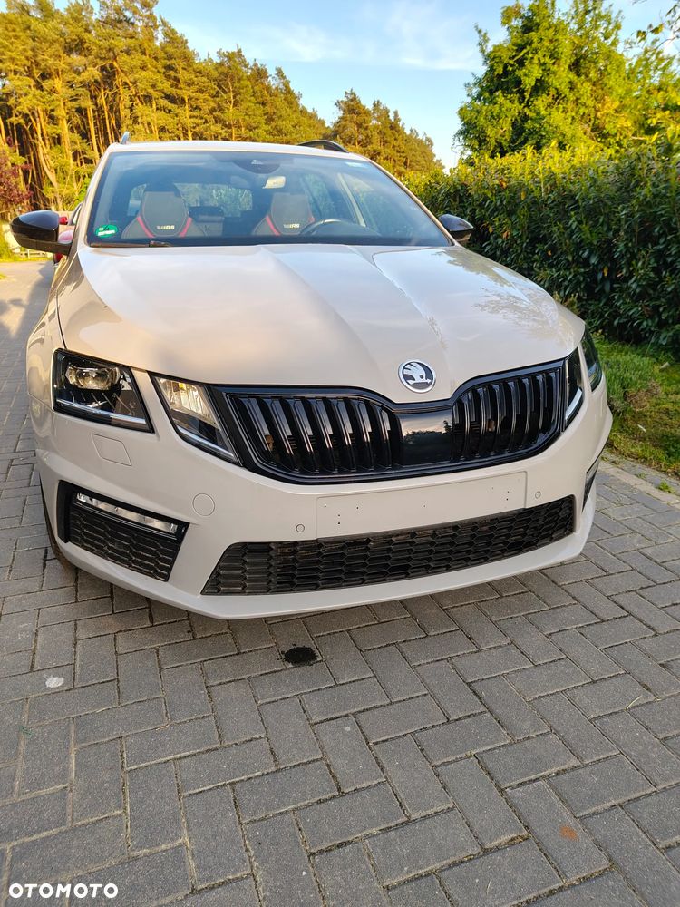 Skoda Octavia 2.0 TDI DSG RS - 11