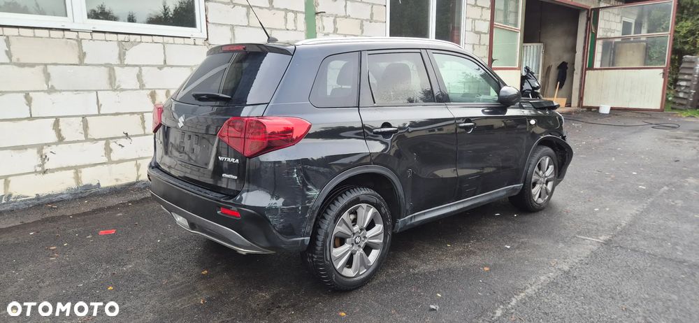 Suzuki Vitara 1.0 Boosterjet Premium 4WD - 9