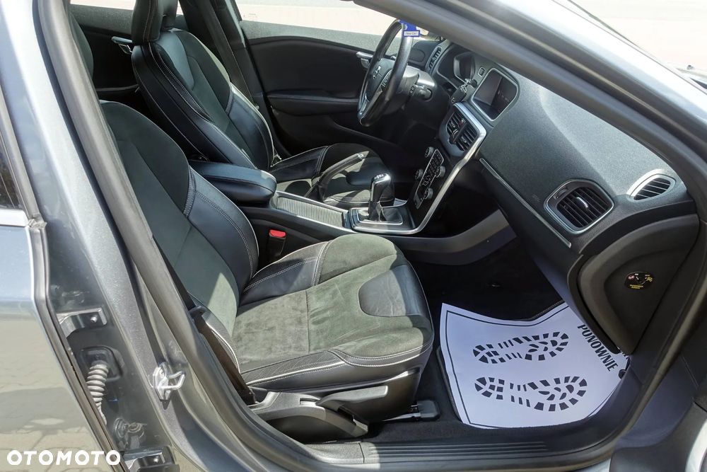 Volvo V40 T3 Drive-E R-Design Kinetic - 11