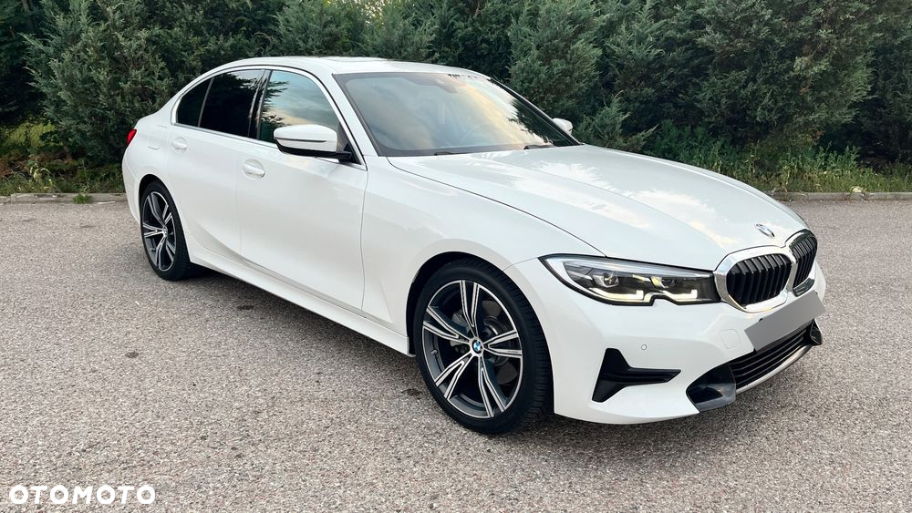 BMW Seria 3 330i Sport Line - 4