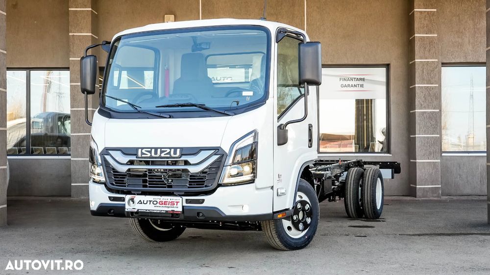 Isuzu M21 - 1