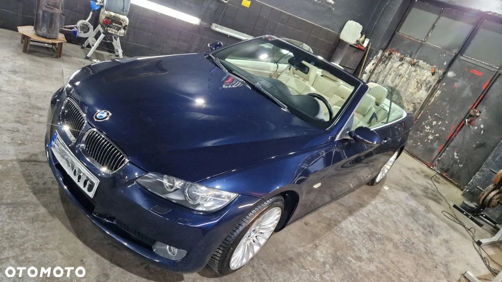 BMW Seria 3 325i Edition Exclusive - 22