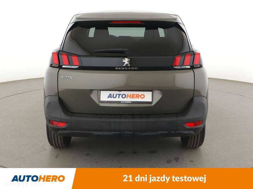 Peugeot 5008 - 5