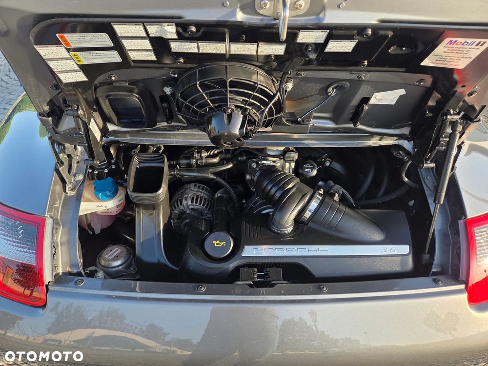 Porsche 911 Carrera Tiptronic S - 18