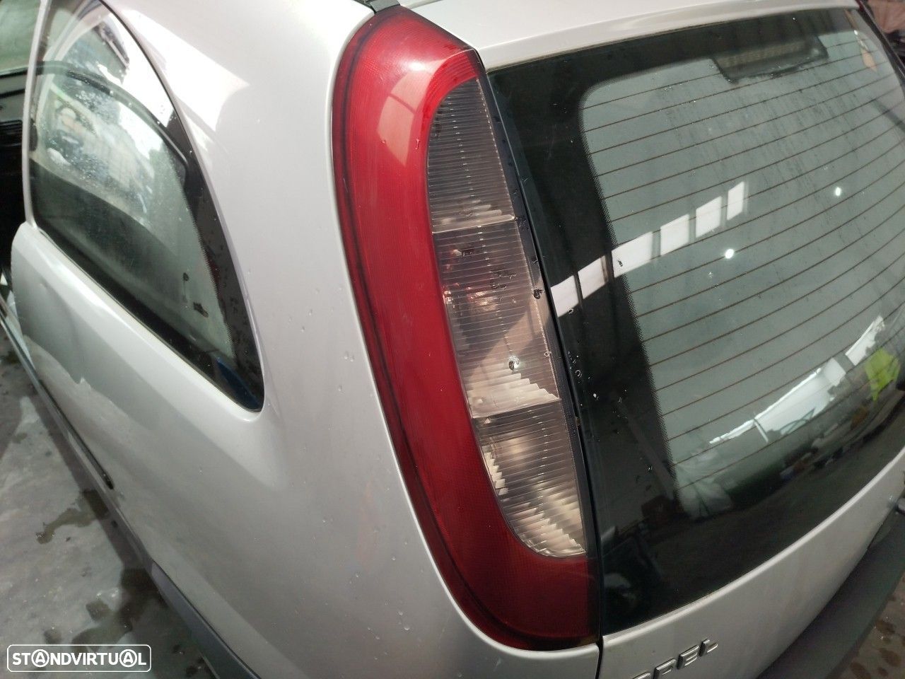 Farolim esquerdo OPEL Corsa C - 1