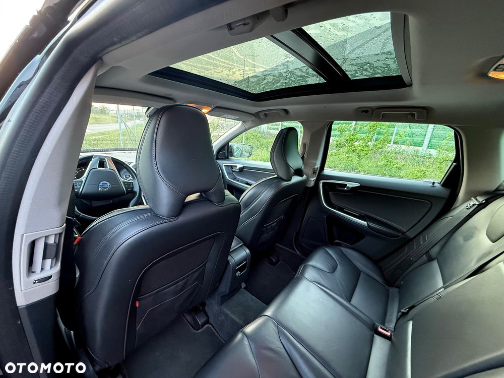 Volvo XC 60 D3 Drive-E Ocean Race - 2