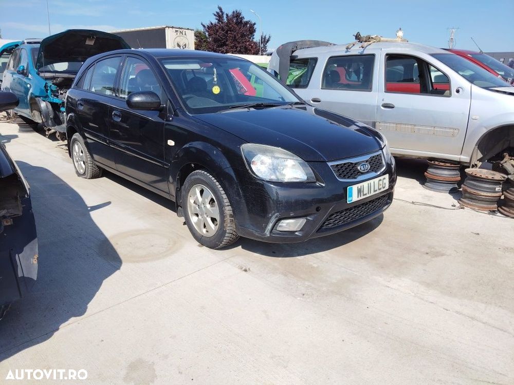 Dezmembram Kia Rio 2010 1.5crdi Euro 4 D4FA Manual - 2