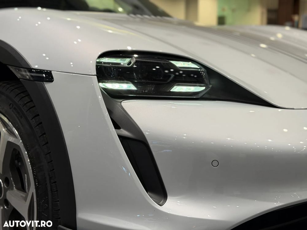 Porsche Taycan 4 - 22