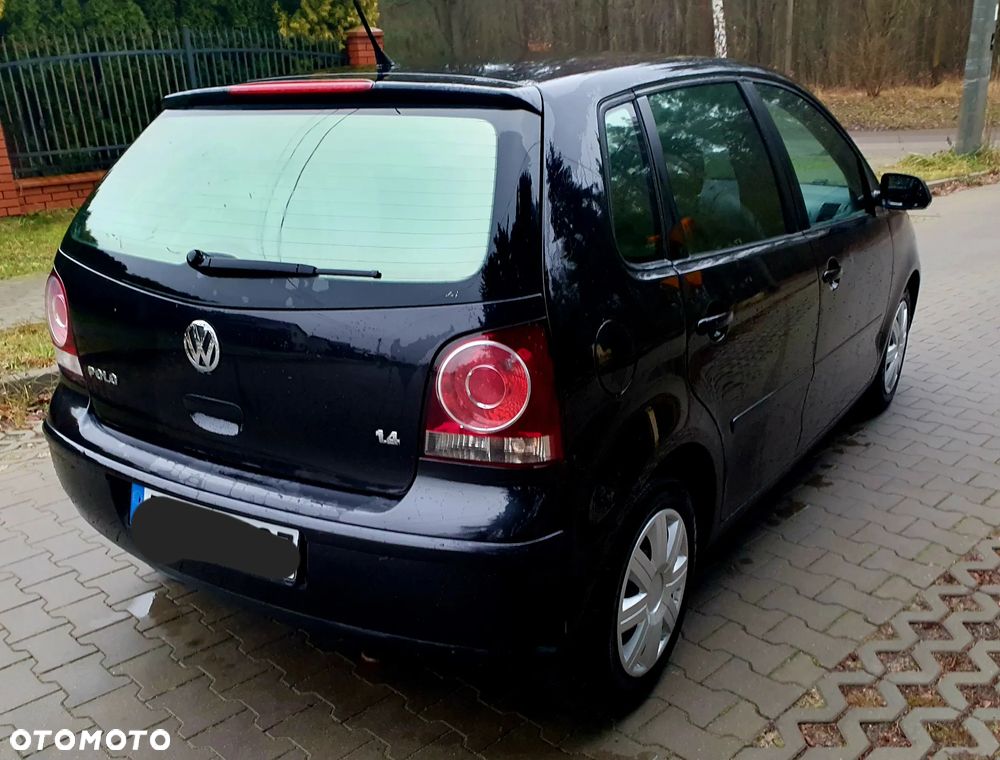 Volkswagen Polo 1.4 16V Comfortline - 11