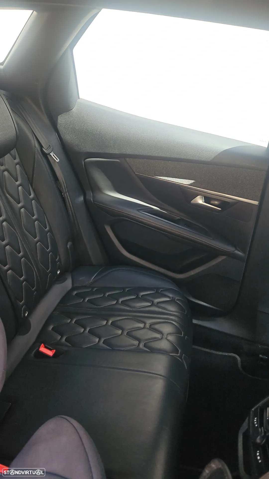 Peugeot 3008 BlueHDi 130 Stop & Start EAT8 GT Pack - 9
