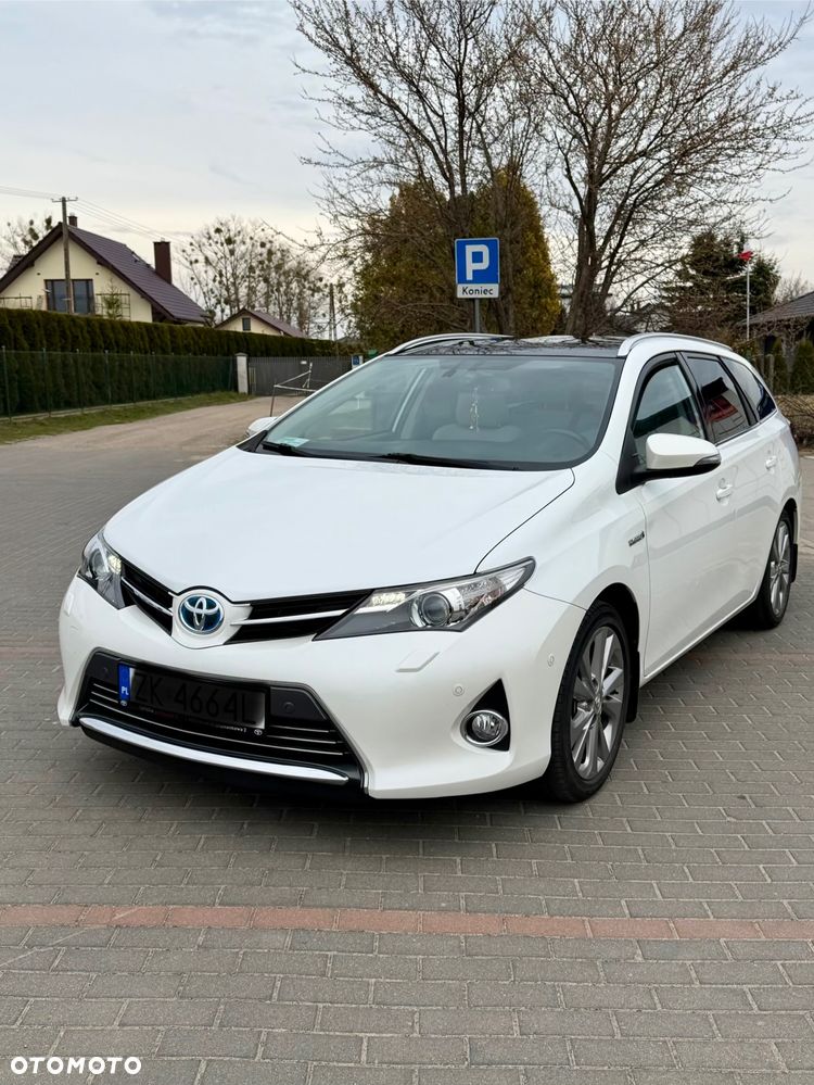 Toyota Auris 1.8 HSD Prestige NAVI - 1