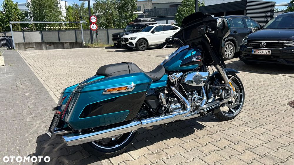 Harley-Davidson Touring Street Glide - 4