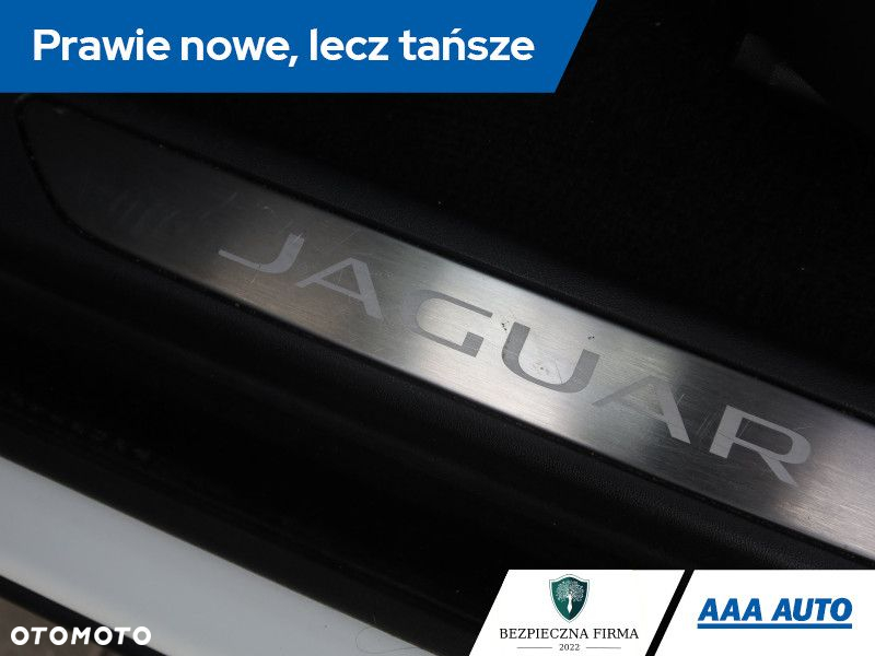 Jaguar E-Pace - 23