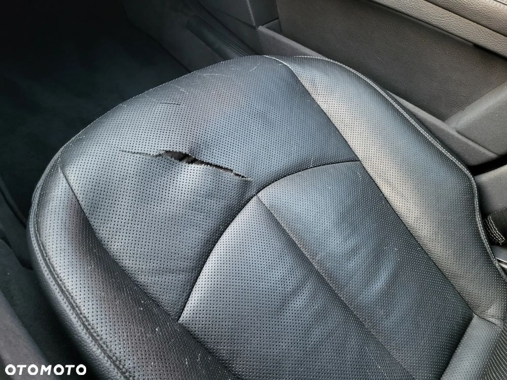 Mercedes-Benz Klasa E 500 T Avantgarde - 32