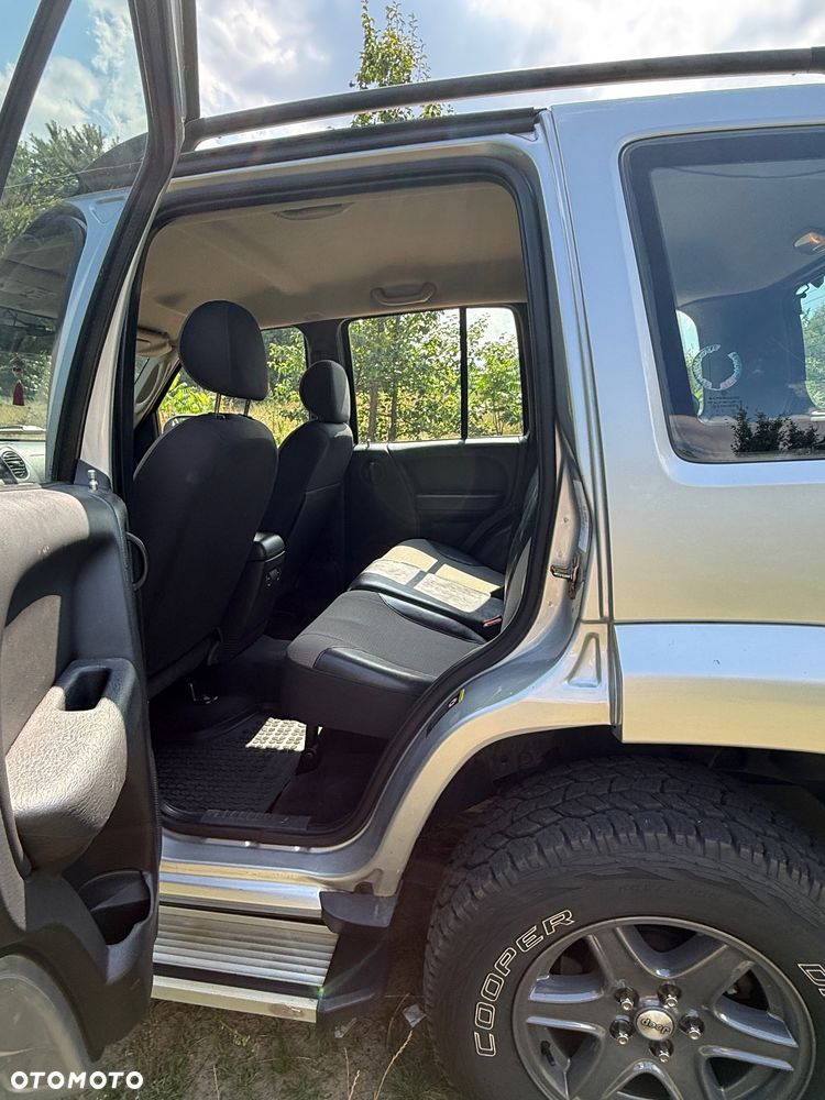 Jeep Cherokee - 10