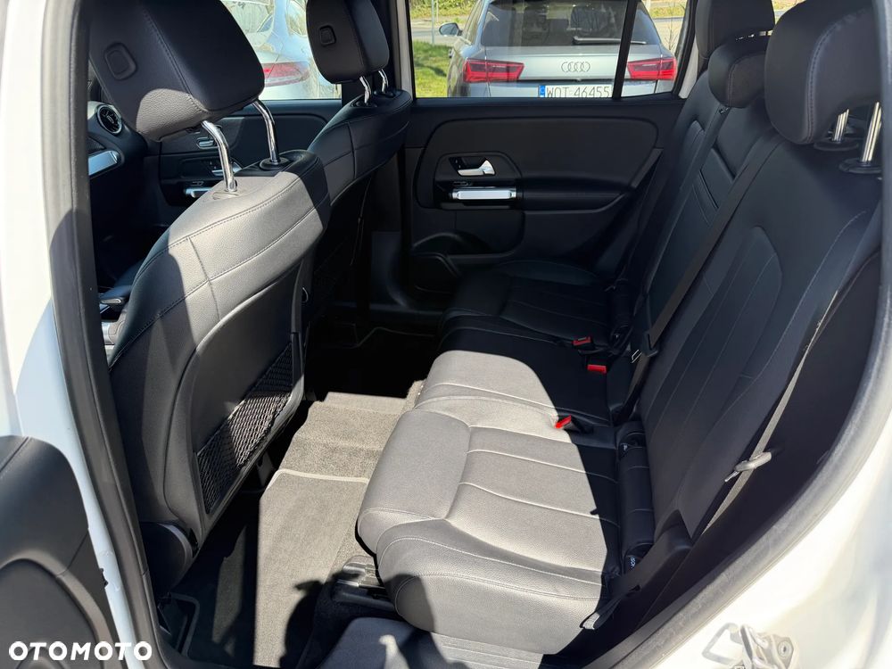 Mercedes-Benz GLB 250 4-Matic 8G-DCT - 24