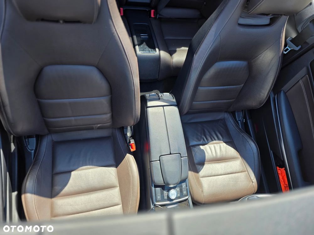 Mercedes-Benz Klasa E 250 7G-TRONIC - 32