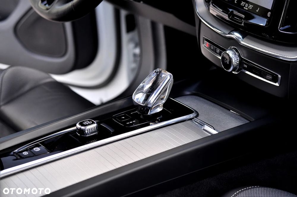 Volvo XC 60 T6 AWD Plug-In Hybrid Inscription - 35