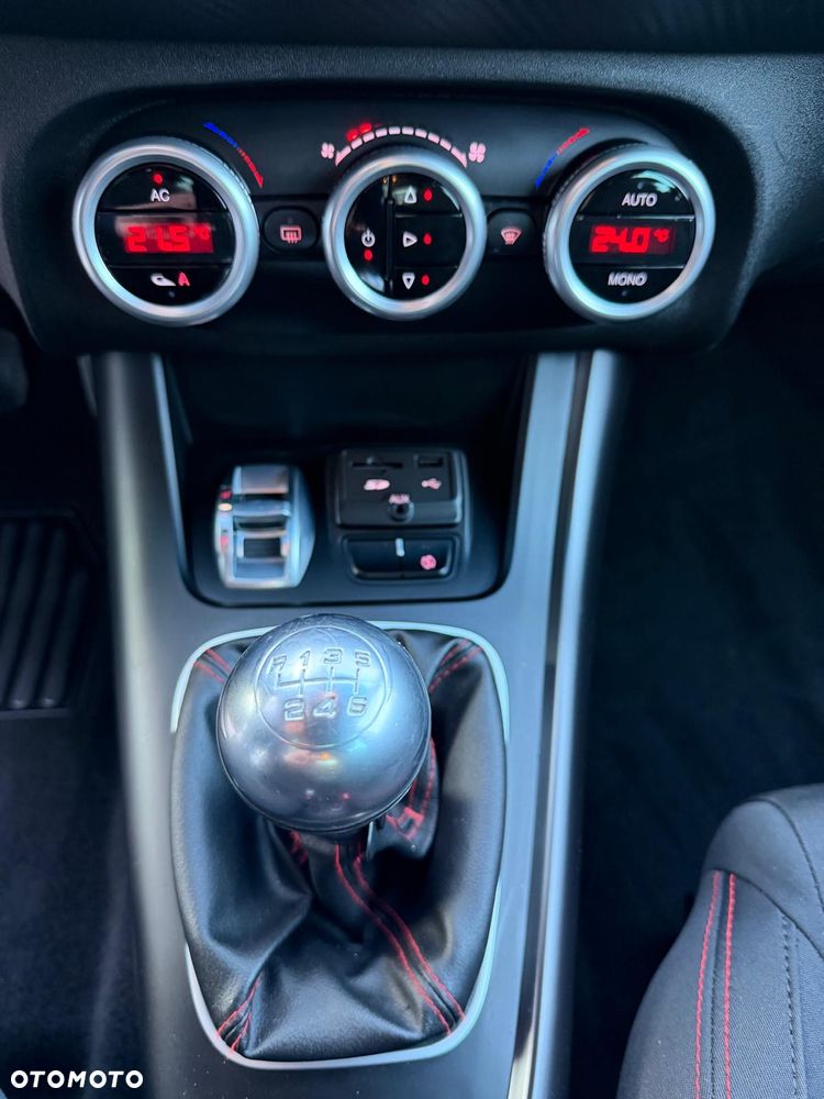 Alfa Romeo Giulietta 1.4 TB 16V Multiair Sprint - 24
