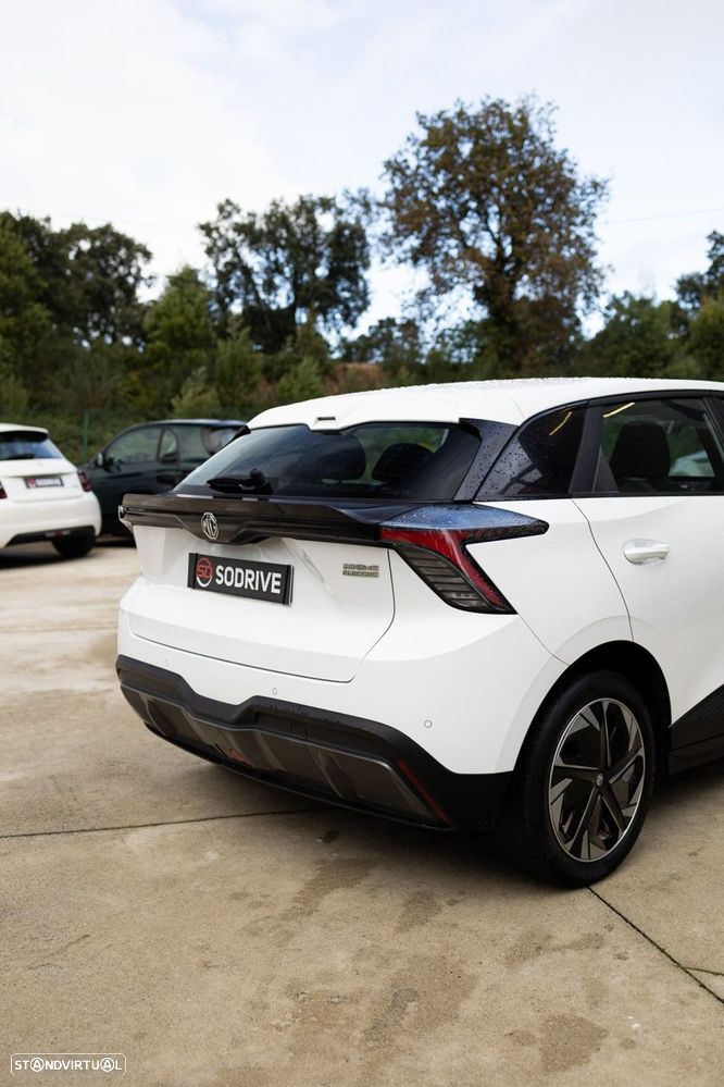 MG MG4 51 kWh Standard - 12