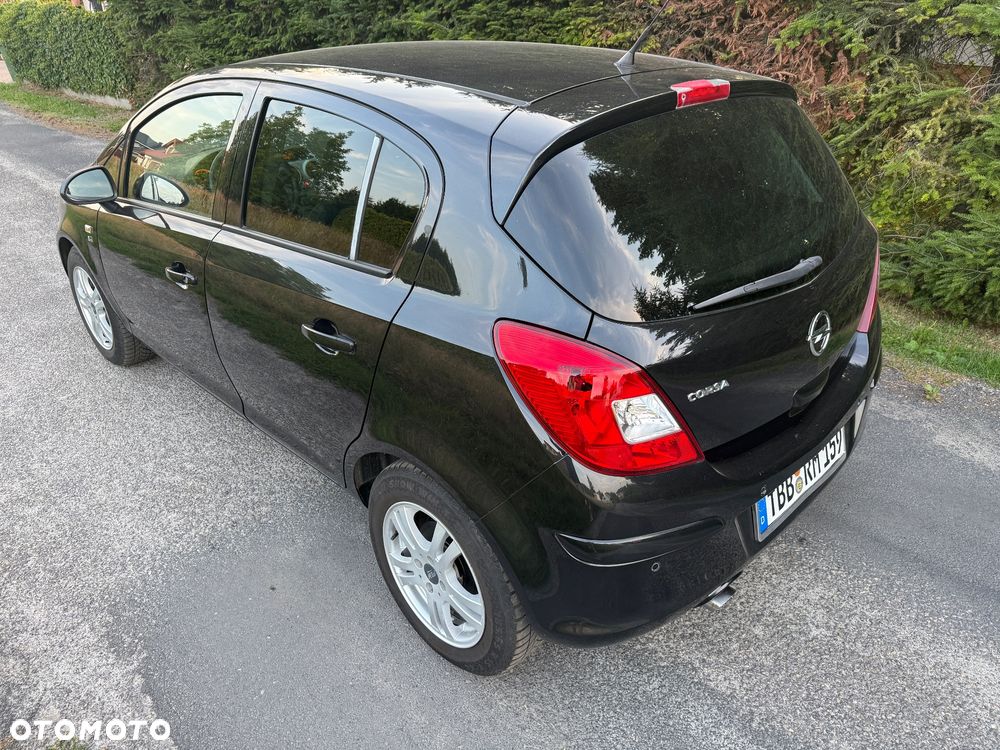 Opel Corsa 1.4 16V EcoFLEX Start-Stop 150 Jahre - 8