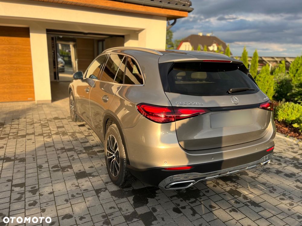 Mercedes-Benz GLC 220 d 4Matic 9G-TRONIC Edition Avantgarde - 16