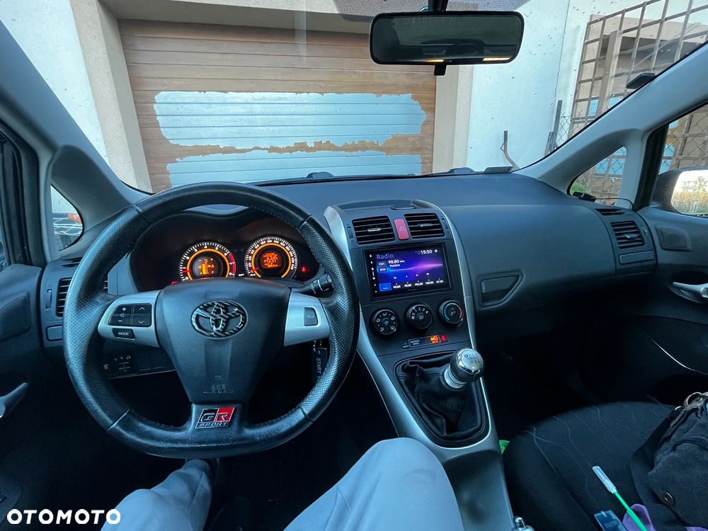 Toyota Auris 2013 photo 2