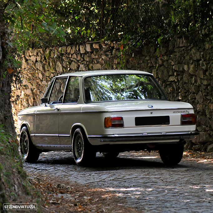 BMW 2002 - 6