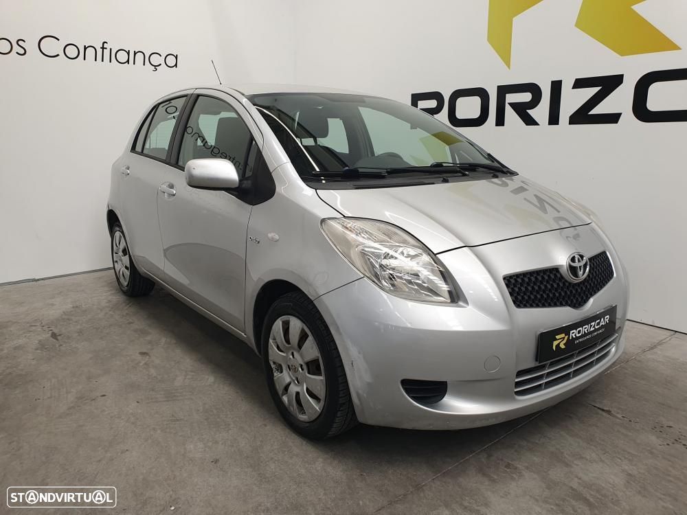 Toyota Yaris 1.4 D-4D Comfort - 4