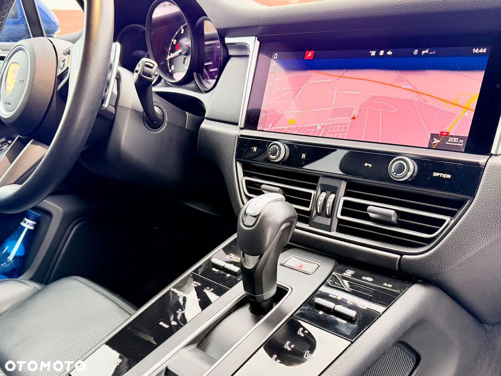 Porsche Macan Standard - 18