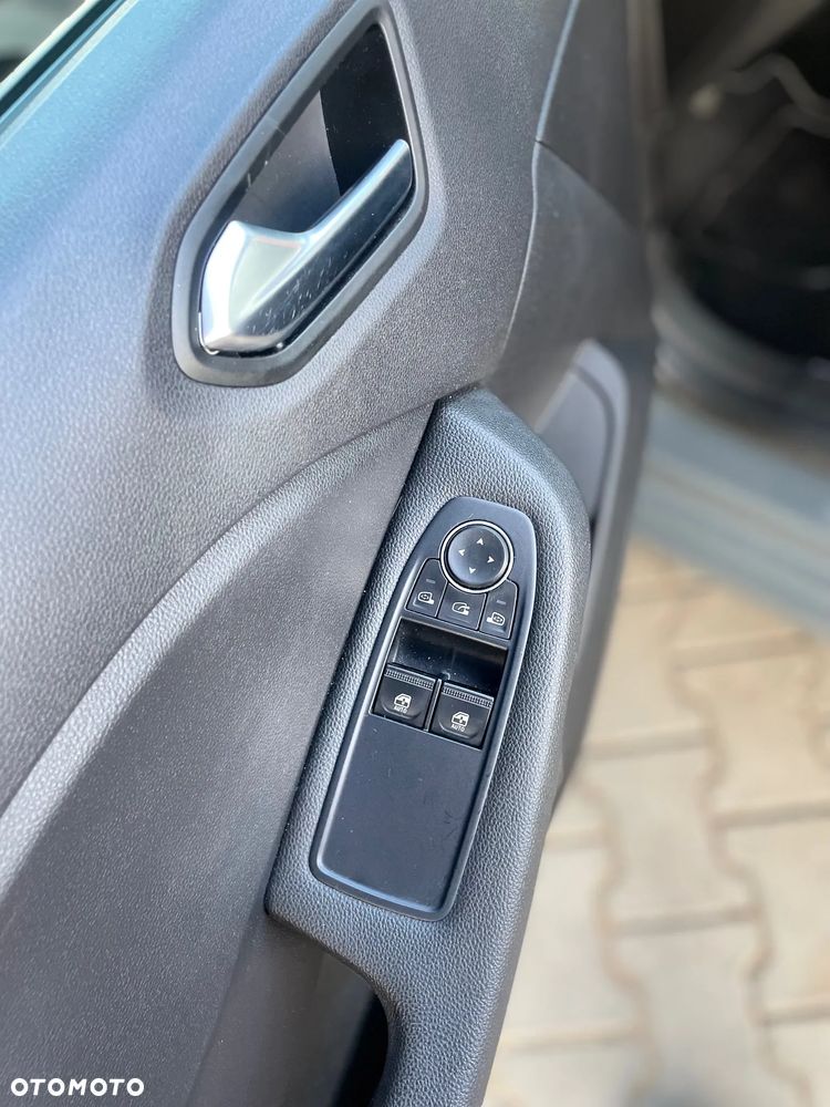 Renault Clio TCe 90 TECHNO - 14